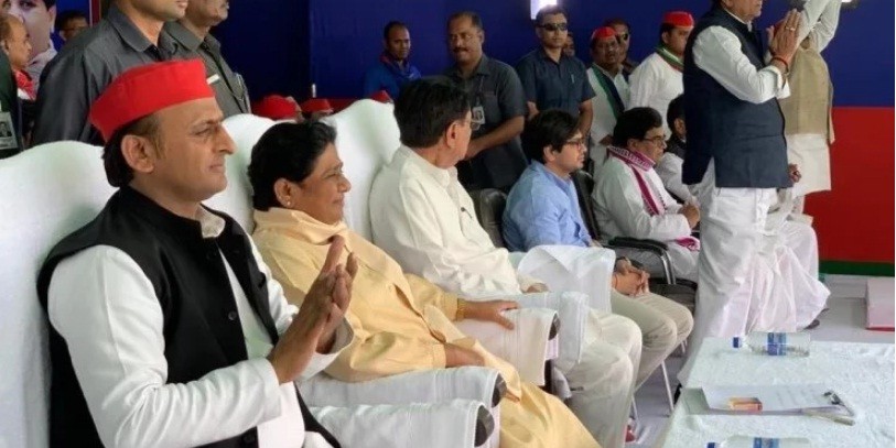 'निरहुआ' पर मायावती ने साधा निशाना, बोलीं- कलाकार कलाकारी दिखाएगा, अखिलेश काम दिखाएंगे