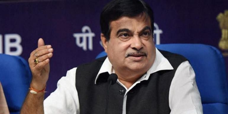 देश में हर तीसरा लाइसेंस बोगस, लेकिन हम कुछ नहीं कर पाते- गडकरी