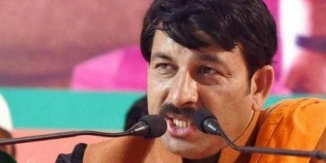 योग दिवस पर मनोज तिवारी ने शीला और केजरीवाल को भेजा न्यौता