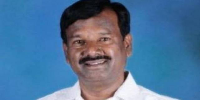 Villagers stops Dalit MP from entering into village