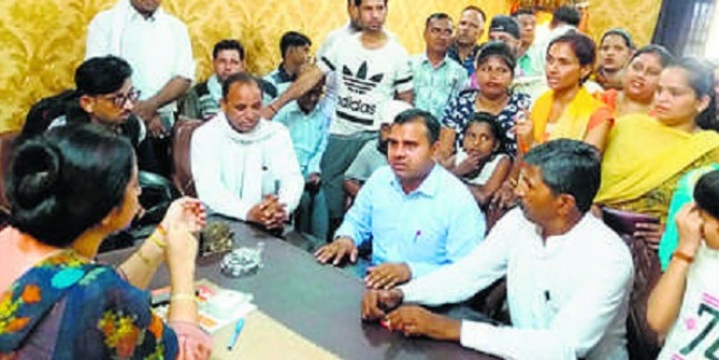 विधायक रोहिता रेवड़ी से मिले अभिभावक