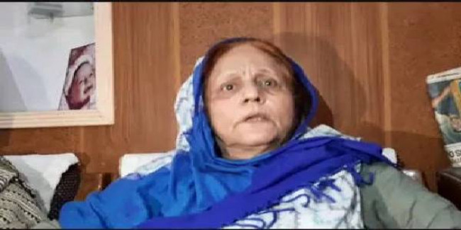 आजम खान की बहन पुलिस से बोली- 'मुझे शूट कर दो', बदतमीजी का भी लगाया आरोप