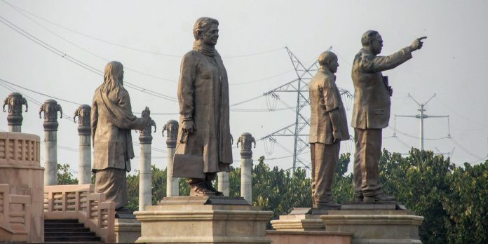 बसपा बड़े जनांदोलनों वाली पार्टी कभी नहीं रही, फिर मायावती भला रविदास आंदोलन से क्यों जुड़ें?