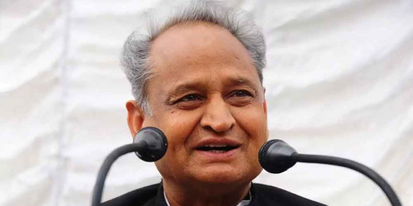 मुख्यमंत्री गहलोत बोले- हर गांव, ढाणी, झोपड़ी में विकास पहुंचे इसी भावना के साथ काम करेगी सरकार
