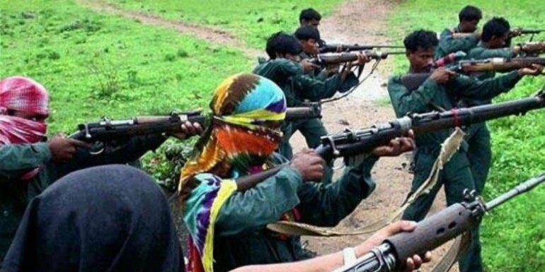 Jharkhand: Maoists set 16 vehicles ablaze, assault six labourers