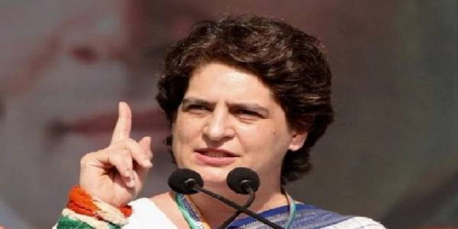 प्रियंका गांधी बोलीं- बेपनाह दर्द से लड़ रही है उन्नाव की बेटी