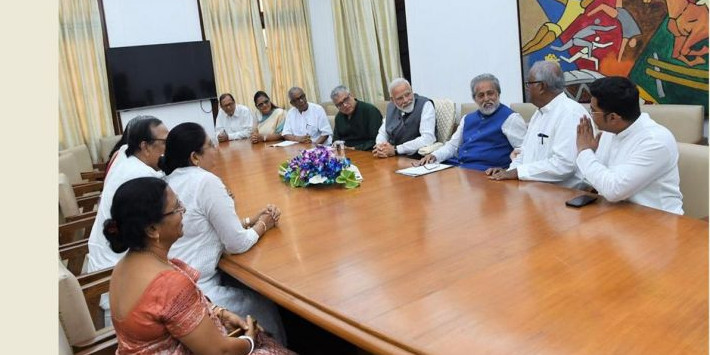 जब PM मोदी ने ममता बनर्जी के भतीजे से पूछा, आपकी आंख की चोट कैसी है?