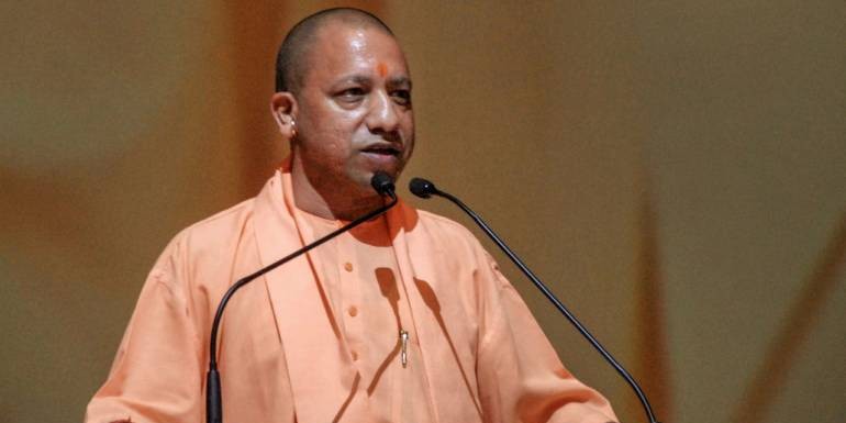 सीएम आवास पर लंच के लिए मौजूद भाजपा सांसदों को मुख्यमंत्री योगी ने किया संबोधित