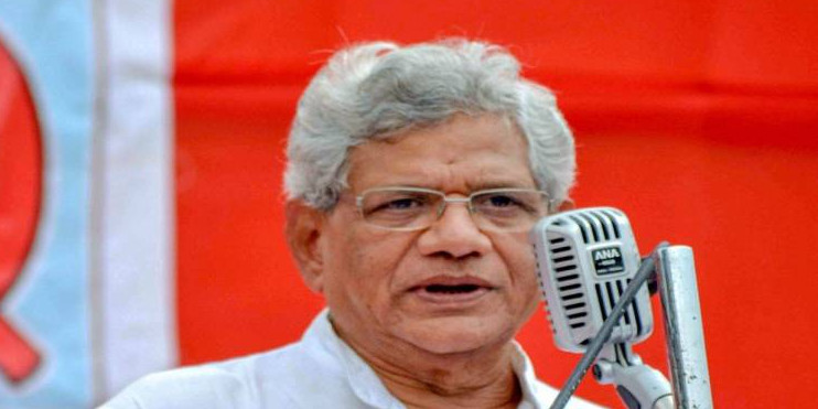 'धीरे-धीरे मौत की तरफ बढ़ रहे हैं कश्मीरी'