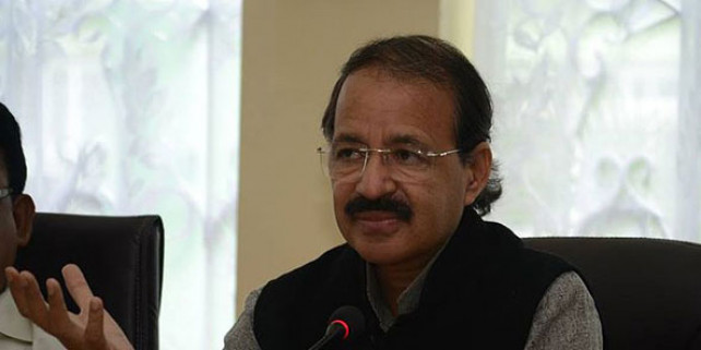 खुर्शीद के बयान पर राशिद अल्वी का पलटवार- घर को आग लगी, घर के चिराग से