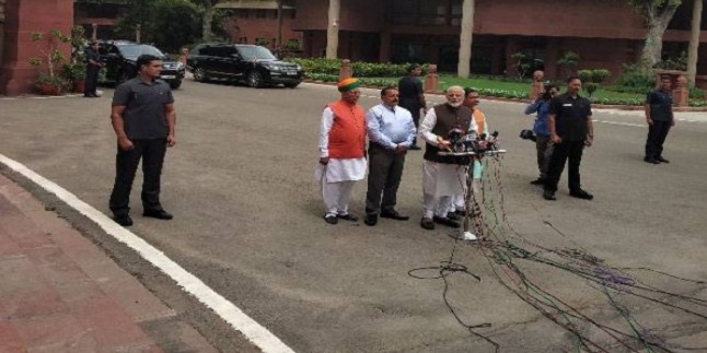 संसद शुरू होने से पहले मोदी बोले- विपक्ष नंबर की चिंता छोड़े, लोगों के मुद्दे उठाए