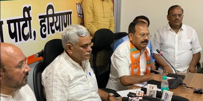 भाजपा का बढ़ता काफिला- अब रिटायर्ड आईपीएस ने थामा भाजपा का दाम