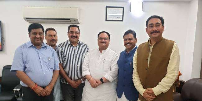 विपिन परमार समेत प्रदेश भाजपा नेताओं ने दिल्ली में जेपी नड्डा को दी बधाई