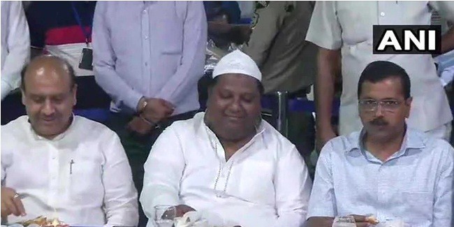 Arvind Kejriwal Hosts Iftar Party, BJP Leaders Present, Congress Absent