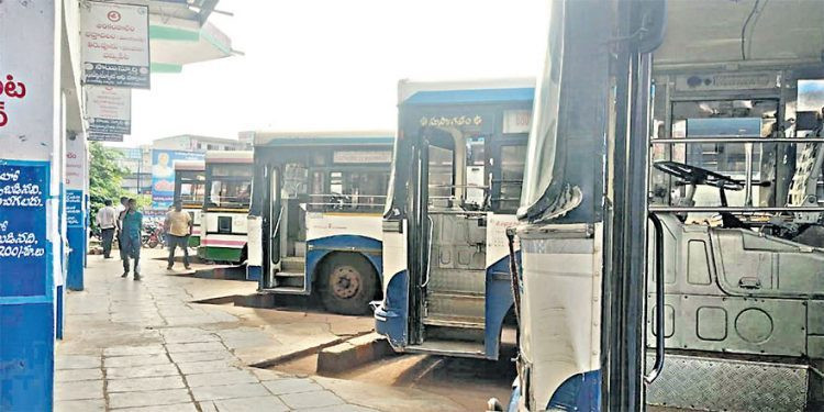 RTC strike: Telangna govt. says no to arbitration committee