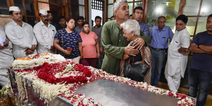 शीला दीक्षित को आज दी जाएगी अंतिम सलामी, दिल्ली में कांग्रेस का झंडा आधा झुका