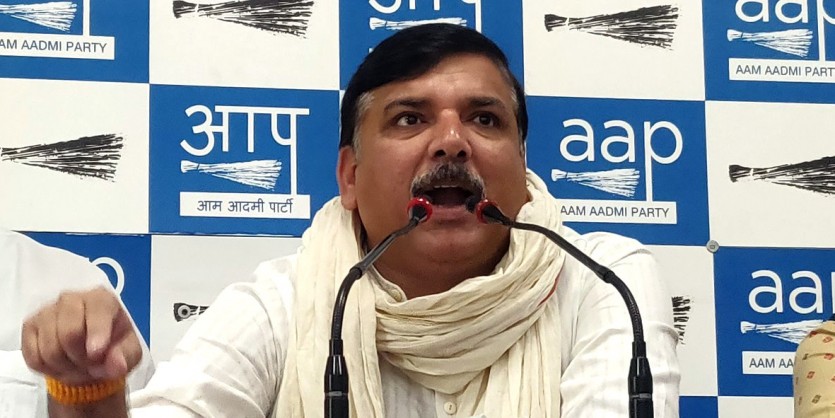 कुमार विश्वास का मानना है कि संजय सिंह टिकट बेचते हैं?