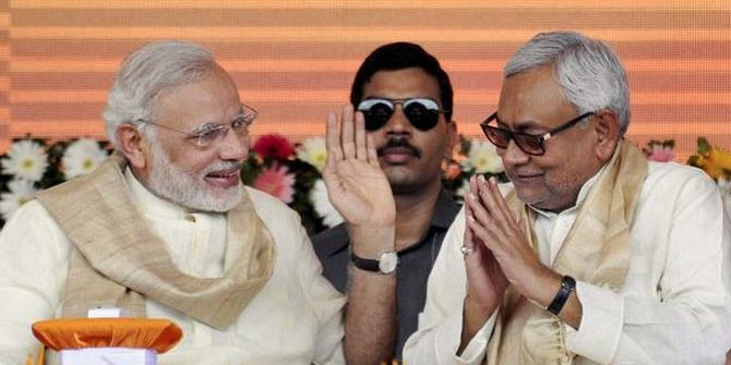 दो साल पहले पीएम मोदी के लिए चुनौती बने रहे नीतीश कुमार अब उन्हीं की कृपा पर निर्भर
