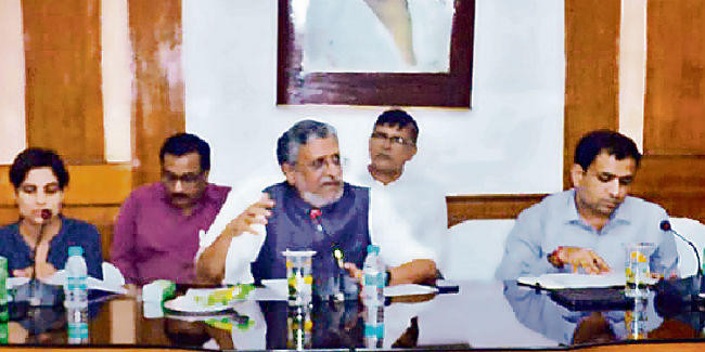 बिहार में नहीं चलेंगी झारखंड नंबर की गाड़ियां : सुशील मोदी