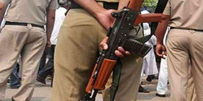 बांकुड़ा के पात्रसायर में पुलिस व भाजपा समर्थकों में भिड़ंत, फायरिंग