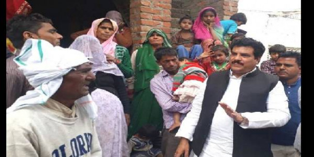 सपा जिलाध्यक्ष महात्मा की याद में हुए भावुक