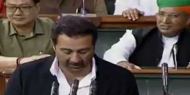 Mulayam, Sunny Deol among members administered oath on 2nd day