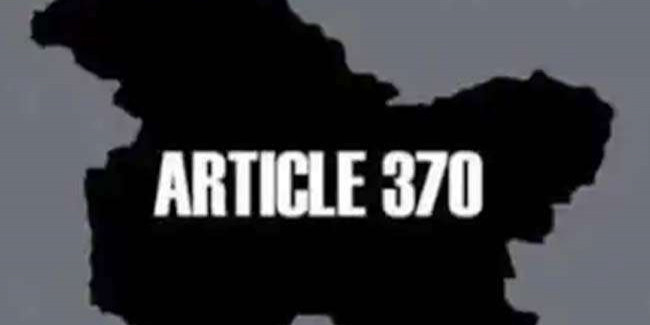 कांग्रेस नेताओं ने किया अनुच्छेद 370 हटाने का स्वागत, अध्यक्ष कुछ कहने को तैयार नहीं