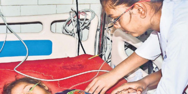 चमकी बुखार से फिर 16 बच्चों की मौत, केंद्रीय मंत्री डॉ हर्षवर्धन आज करेंगे दौरा