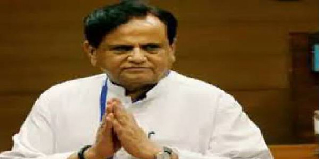 अहमद पटेल से मिले कांग्रेस नेता, विस चुनाव पर की चर्चा