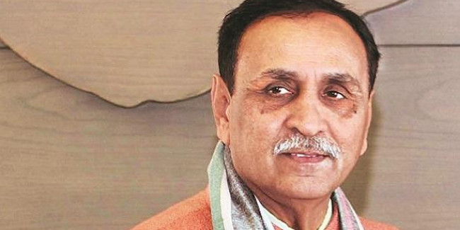पटेल को श्रद्धांजलि नहीं देने पर गुजरात सीएम विजय रूपाणी ने की सोनिया और राहुल गांधी की निंदा