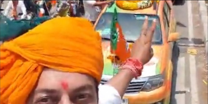 जयपुर में भाजपा और कांग्रेस का रोड शो, प्रचार के आखिरी दिन चुनाव के रंग में रंगा पूरा शहर