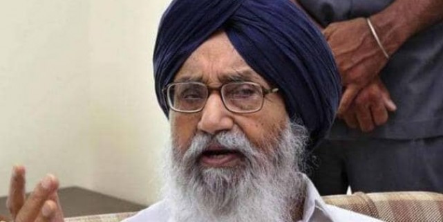 प्रकाश सिंह बादल ने की PM मोदी की तारीफ, कहा- इमरजेंसी में निभाई सिख की भूमिका