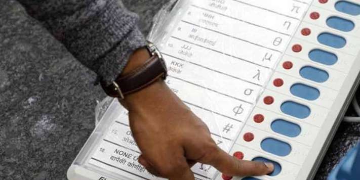 मुंबई: वोटिंग के बाद 23 घंटे कहां गायब थे 323 EVM? अफसरों ने साधी चुप्पी