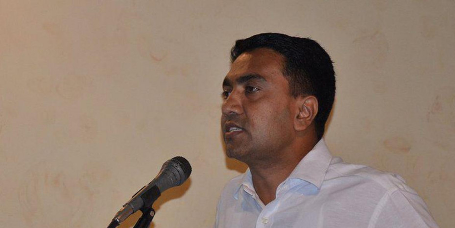 CM urges Jennifer, Halarnkar to bury the hatchet