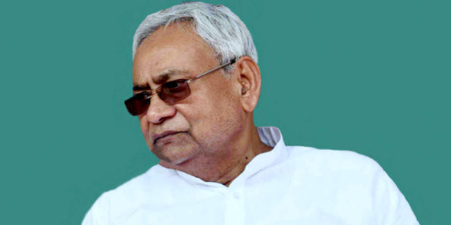 मुख्यमंत्री नीतीश कुमार भोजपुर का कार्यक्रम रद्द कर अरुण जेटली को देखने के लिए दिल्ली रवाना