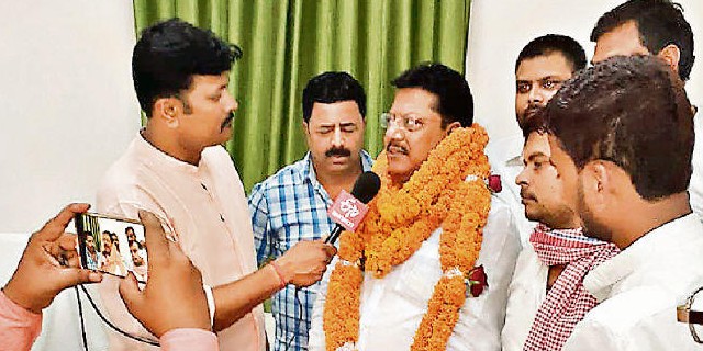 हटाये गये राणा, अभय सिंह बने राजद के प्रदेश अध्यक्ष