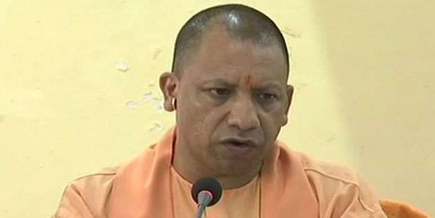 सोनभद्र नरसंहार : मृतकों के परिजनों से मिले सीएम योगी, 18-18 लाख रुपये की मिलेगी मदद