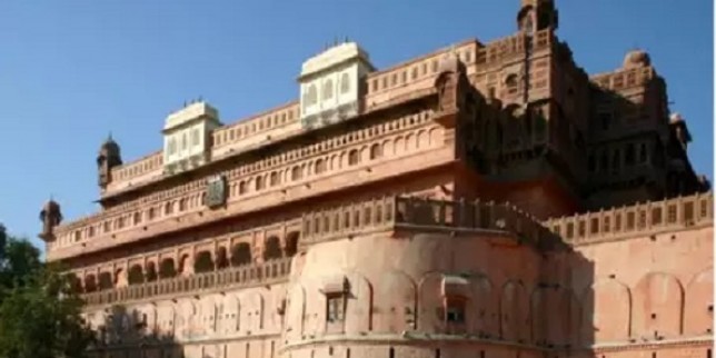 लोकसभा क्षेत्र बीकानेर- रिश्तों के 'भंवर' में फंसी है सीट, दो अधिकारियों के बीच मुकाबला