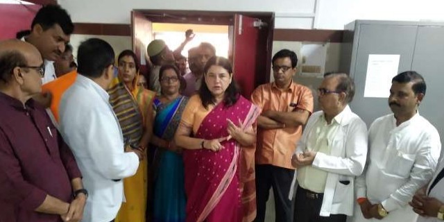 सुल्तानपुर जिला अस्पताल में भी डिजिटल X-Ray, मेनका गांधी ने दी ये सौगातें