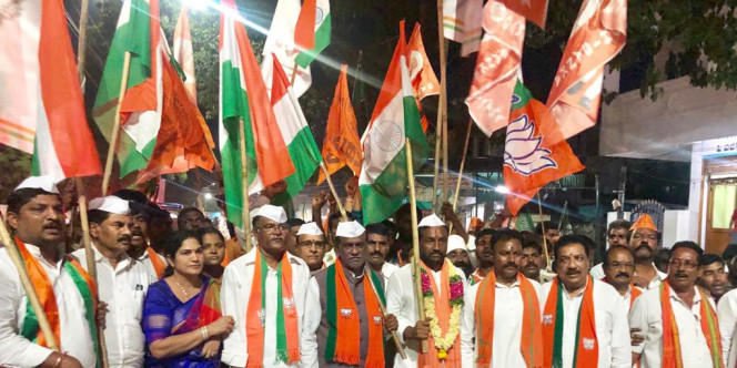 Telangana BJP requested Governor to intervene in TSRTC strike case
