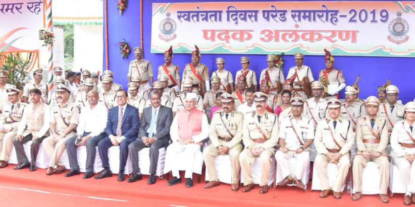 छत्तीसगढ़ के इन अफसरों को मिला पुलिस वीरता पदक, CM भूपेश बघेल ने किया सम्मानित