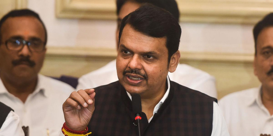 फडणवीस ने हलफनामे में छुपाये दो क्रिमिनल केस? कोर्ट का समन