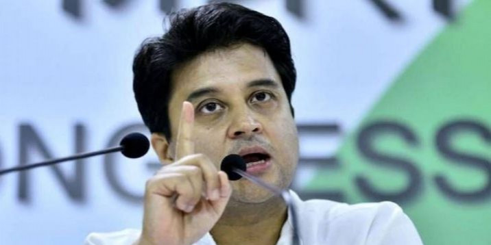 सिंधिया का केंद्र पर निशाना, कहा- सरकार के पास आर्थिक संकट से निपटने की क्षमता नहीं