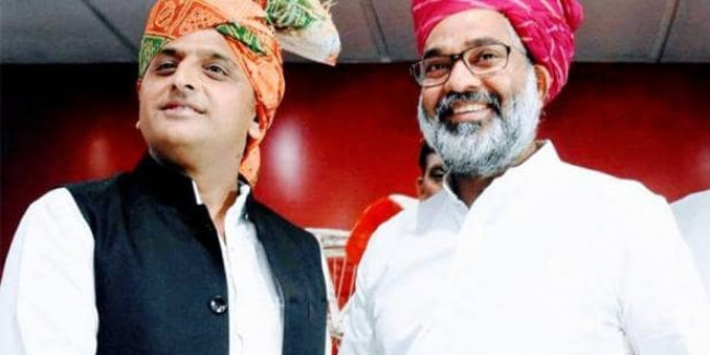 एक-एक कर सपा का साथ छोड़ रहे राजपूत नेता, अखिलेश के सामने विरासत बचाने की चुनौती