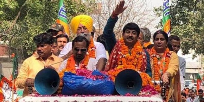 मनोज तिवारी का नया नारा- अभी जीते सात में सात अब जीतेंगे सत्तर में साठ
