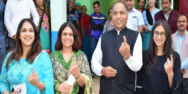 हिमाचल में चार बजे तक 62 फीसद मतदान