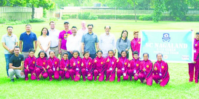 Rijiju meets Nagaland girls team