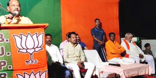 दुमका में बोले CM रघुवर दास - किसी भी व्यक्ति की जमीन कोई नहीं छीन सकता