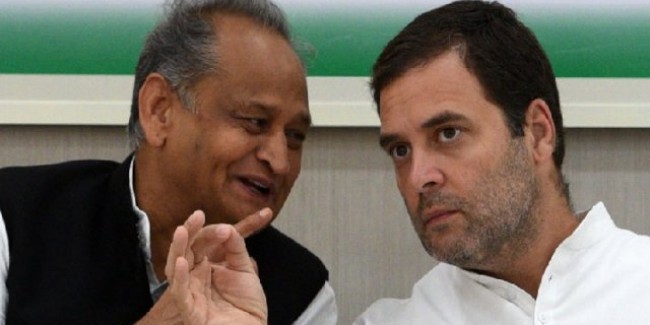 चुनाव परिणाम के एक महीने बाद गहलोत ने हार की जिम्मेदारी ली, राहुल गांधी के साथ आज करेंगे बैठक