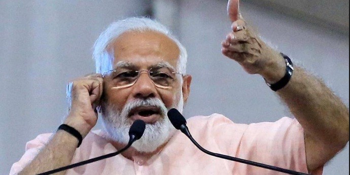 पीएम मोदी हुए भावुक, बोले- मुझे गालियां दी, जवानों के खून का दलाल कहा गया, ये है 'प्रेम' की डिक्शनरी